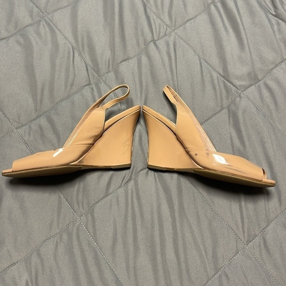 Miu Miu Wedge Patent Leather Pink Nude Sling Back Heel Flawed Size 4 - Picture 2 of 15